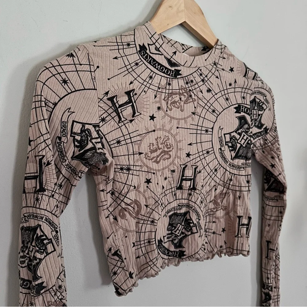 H&M Harry Potter Hogwarts Crest Long Sleeve Cropped Cotton Blend Shirt Sz 12/14